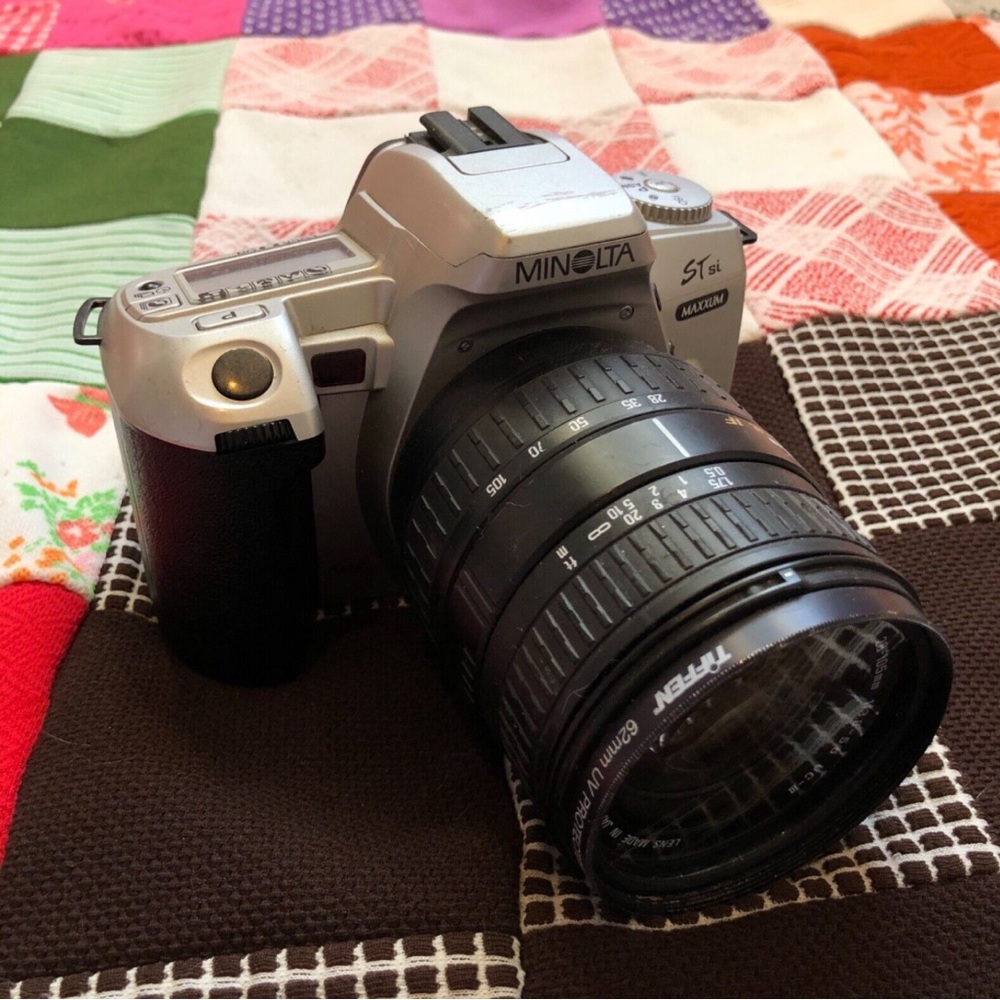Minolta Maxxum Film Camera